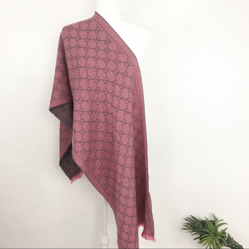 Gucci scarf